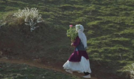 吃奶摸下视频,吃奶摸下视频萌化瞬间